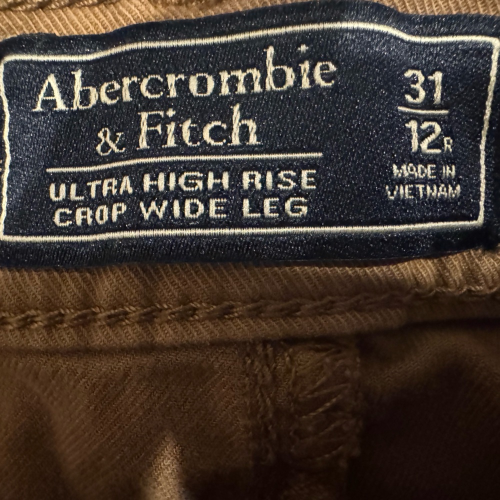 Abercrombie & Fitch Brown Cropped Pants - Picture 4 of 4